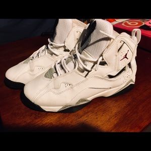Like new youth size Jordan’s , women’s size 8